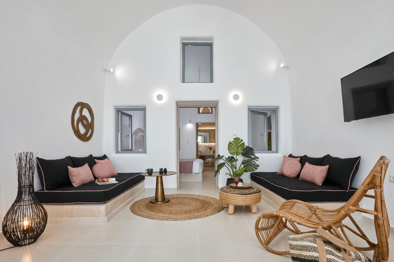 U & Me Suites Fira  Esterno foto