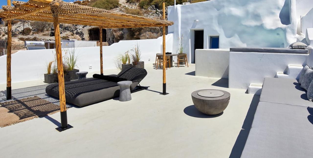 U & Me Suites Fira  Esterno foto