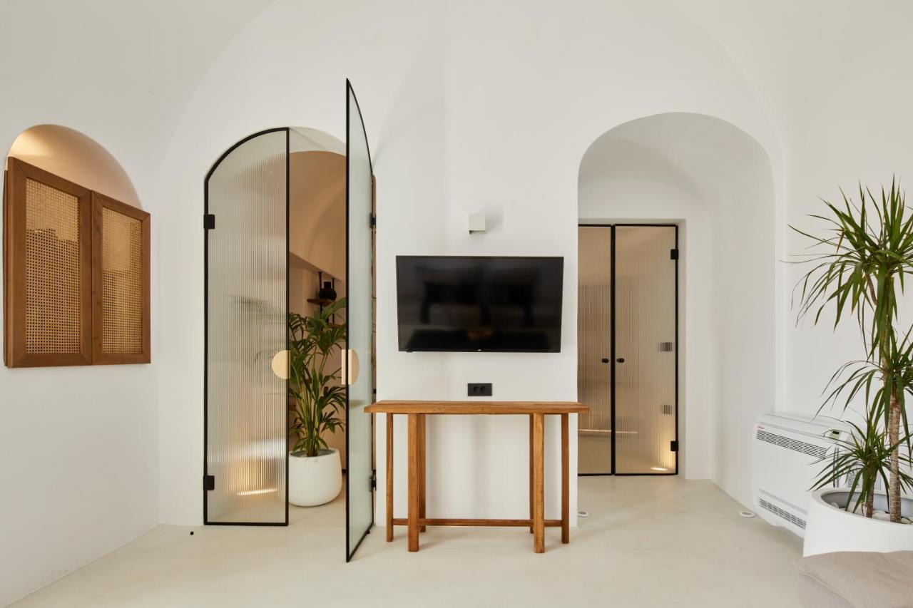 U & Me Suites Fira  Esterno foto