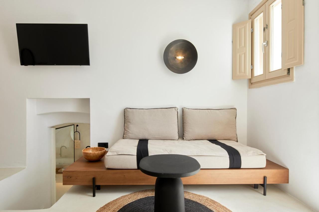 U & Me Suites Fira  Esterno foto